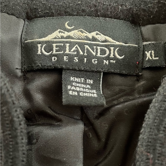 Icelandic Embroidered Jacket - Picture 5 of 12